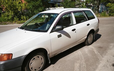 Nissan AD II, 2002 год, 240 000 рублей, 2 фотография