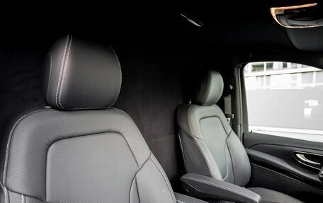 Mercedes-Benz V-Класс, 2023 год, 14 990 000 рублей, 23 фотография