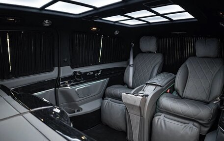 Mercedes-Benz V-Класс, 2023 год, 14 990 000 рублей, 26 фотография