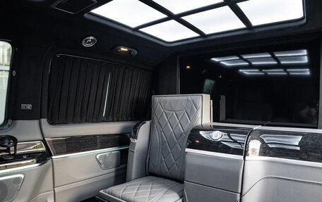 Mercedes-Benz V-Класс, 2023 год, 14 990 000 рублей, 30 фотография