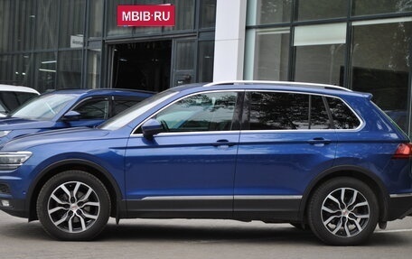 Volkswagen Tiguan II, 2018 год, 1 899 000 рублей, 2 фотография