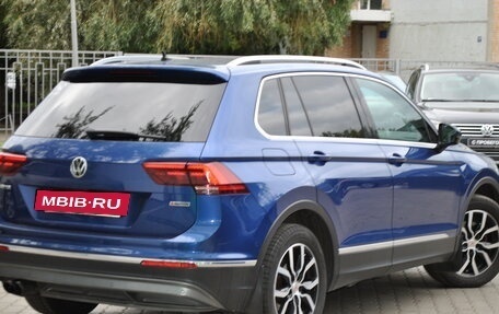 Volkswagen Tiguan II, 2018 год, 1 899 000 рублей, 6 фотография