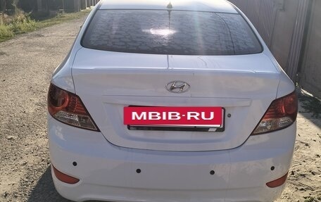 Hyundai Solaris II рестайлинг, 2012 год, 580 000 рублей, 3 фотография