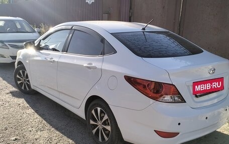 Hyundai Solaris II рестайлинг, 2012 год, 580 000 рублей, 4 фотография
