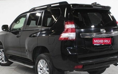 Toyota Land Cruiser Prado 150 рестайлинг 2, 2016 год, 4 000 000 рублей, 7 фотография