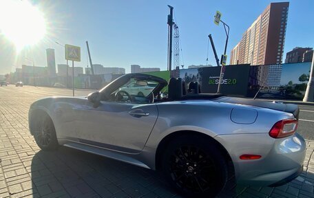 Fiat 124 Spider I, 2017 год, 2 190 000 рублей, 9 фотография
