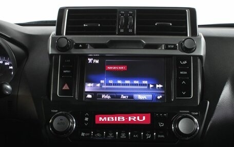 Toyota Land Cruiser Prado 150 рестайлинг 2, 2016 год, 4 000 000 рублей, 15 фотография