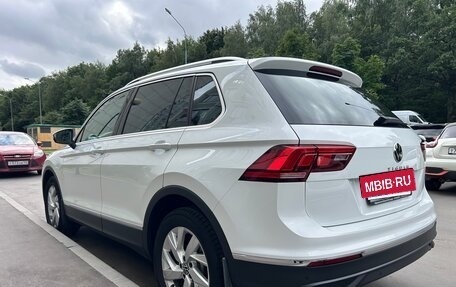 Volkswagen Tiguan II, 2021 год, 2 800 000 рублей, 5 фотография
