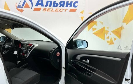 KIA cee'd I рестайлинг, 2010 год, 700 000 рублей, 26 фотография