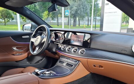 Mercedes-Benz E-Класс, 2018 год, 2 990 000 рублей, 22 фотография