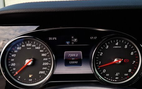 Mercedes-Benz E-Класс, 2018 год, 2 990 000 рублей, 19 фотография