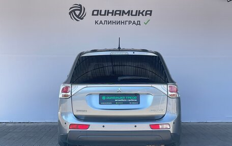 Mitsubishi Outlander III рестайлинг 3, 2013 год, 1 390 000 рублей, 4 фотография