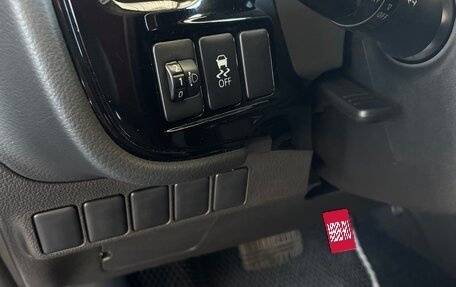 Mitsubishi Outlander III рестайлинг 3, 2013 год, 1 390 000 рублей, 11 фотография