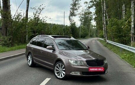 Skoda Superb III рестайлинг, 2011 год, 1 260 000 рублей, 2 фотография