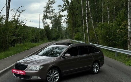 Skoda Superb III рестайлинг, 2011 год, 1 260 000 рублей, 5 фотография