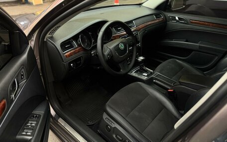 Skoda Superb III рестайлинг, 2011 год, 1 260 000 рублей, 17 фотография