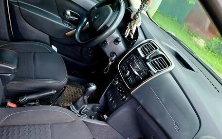 Renault Logan II, 2014 год, 570 000 рублей, 8 фотография