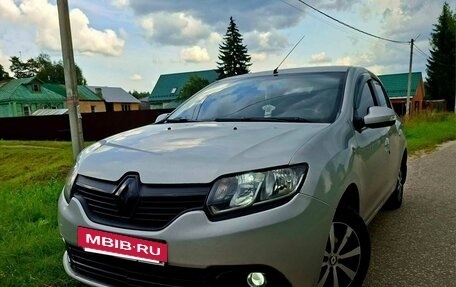 Renault Logan II, 2014 год, 570 000 рублей, 3 фотография