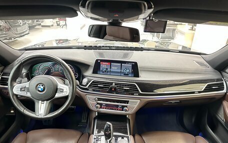 BMW 7 серия, 2018 год, 4 499 000 рублей, 12 фотография