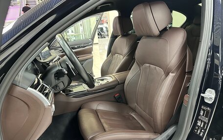 BMW 7 серия, 2018 год, 4 499 000 рублей, 15 фотография