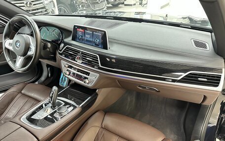 BMW 7 серия, 2018 год, 4 499 000 рублей, 22 фотография