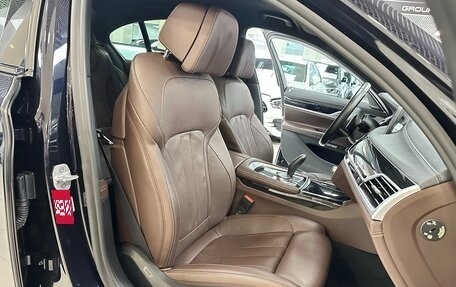 BMW 7 серия, 2018 год, 4 499 000 рублей, 23 фотография