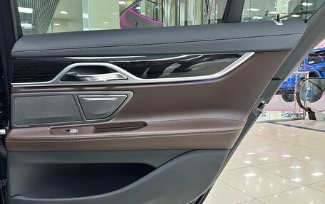 BMW 7 серия, 2018 год, 4 499 000 рублей, 31 фотография