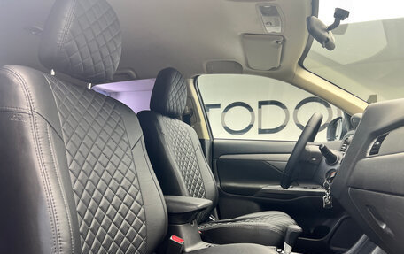 Mitsubishi Outlander III рестайлинг 3, 2013 год, 1 395 000 рублей, 12 фотография