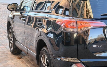 Toyota RAV4, 2017 год, 2 250 000 рублей, 3 фотография