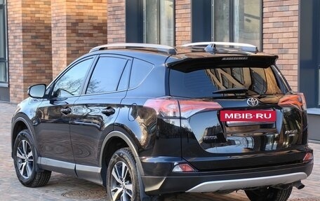 Toyota RAV4, 2017 год, 2 250 000 рублей, 11 фотография