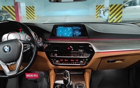 BMW 5 серия, 2018 год, 3 180 000 рублей, 15 фотография