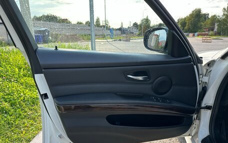 BMW 3 серия, 2011 год, 1 150 000 рублей, 14 фотография