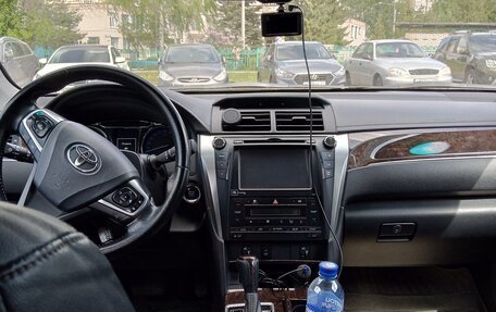 Toyota Camry, 2017 год, 2 150 000 рублей, 4 фотография