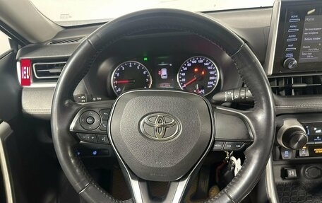 Toyota RAV4, 2020 год, 2 350 000 рублей, 13 фотография