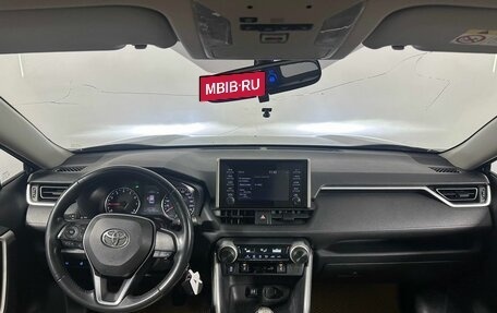 Toyota RAV4, 2020 год, 2 350 000 рублей, 14 фотография