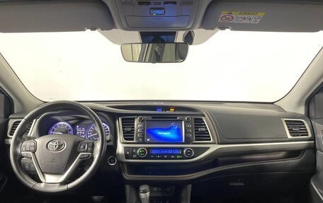 Toyota Highlander III, 2019 год, 3 750 000 рублей, 17 фотография