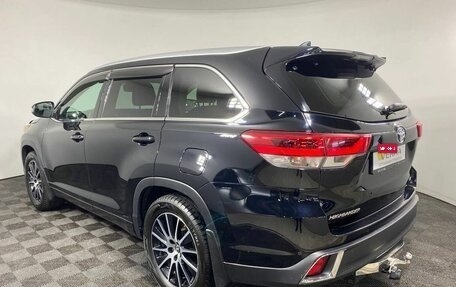 Toyota Highlander III, 2019 год, 3 750 000 рублей, 7 фотография