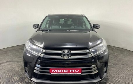 Toyota Highlander III, 2019 год, 3 750 000 рублей, 2 фотография