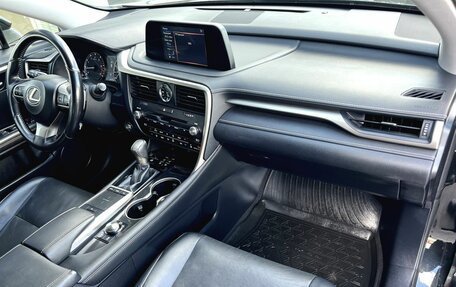 Lexus RX IV рестайлинг, 2019 год, 4 390 000 рублей, 16 фотография