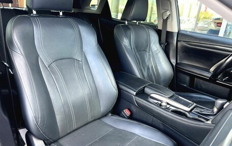Lexus RX IV рестайлинг, 2019 год, 4 390 000 рублей, 31 фотография