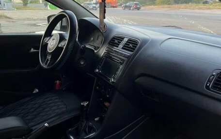 Volkswagen Polo VI (EU Market), 2011 год, 550 000 рублей, 2 фотография