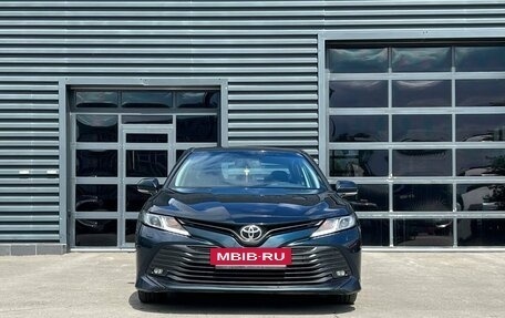 Toyota Camry, 2020 год, 2 360 000 рублей, 5 фотография