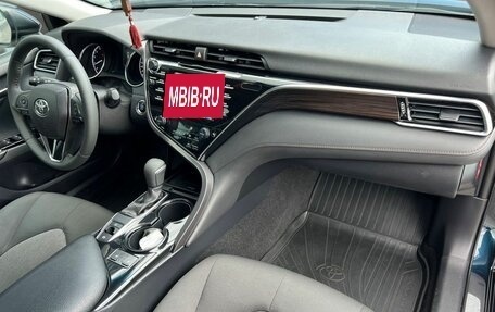 Toyota Camry, 2020 год, 2 360 000 рублей, 13 фотография