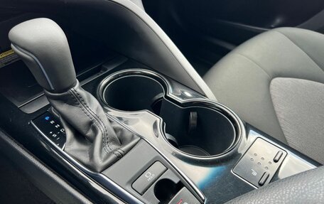 Toyota Camry, 2020 год, 2 360 000 рублей, 24 фотография