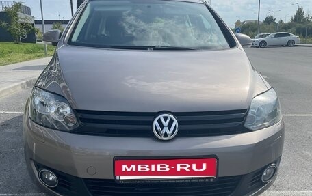 Volkswagen Golf Plus II, 2011 год, 900 000 рублей, 3 фотография