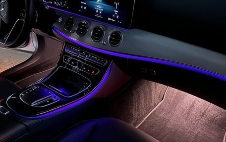 Mercedes-Benz E-Класс, 2020 год, 4 550 000 рублей, 23 фотография