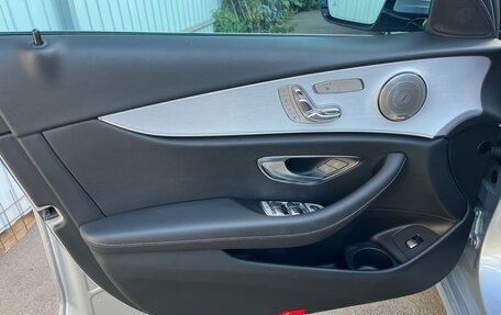 Mercedes-Benz E-Класс, 2020 год, 4 550 000 рублей, 19 фотография