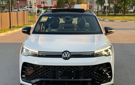 Volkswagen Tiguan, 2025 год, 4 550 000 рублей, 3 фотография