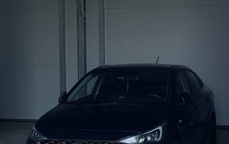 Hyundai Solaris II рестайлинг, 2021 год, 1 810 000 рублей, 5 фотография