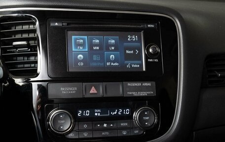 Mitsubishi Outlander III рестайлинг 3, 2016 год, 1 800 000 рублей, 11 фотография